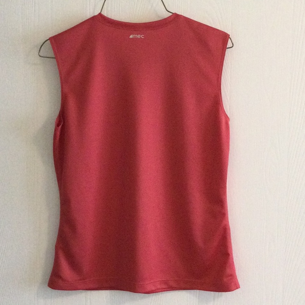 MEC Lightweight Running Tank - Picture 3 of 10